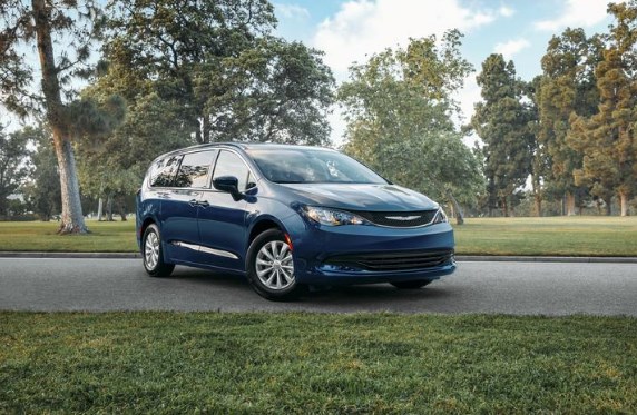 2020 Chrysler Voyager Front Exterior Blue Picture
